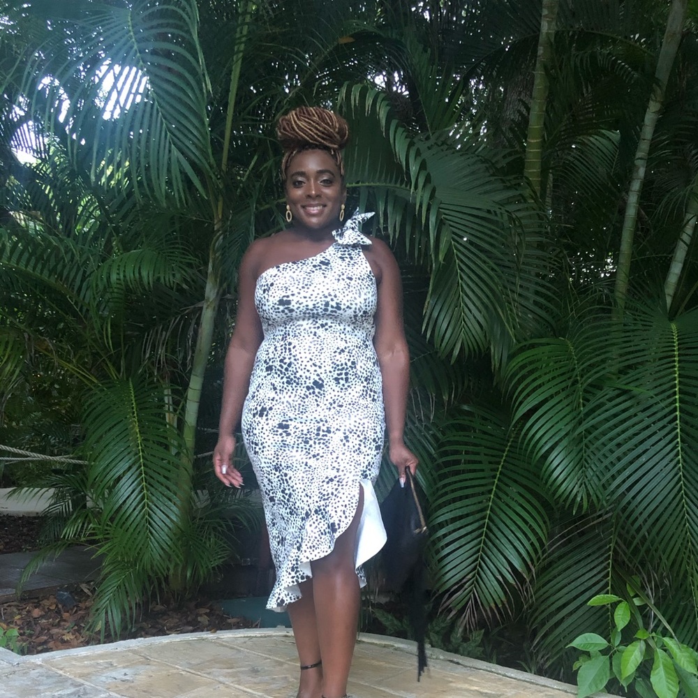 One shoulder black and white dress with bow detail